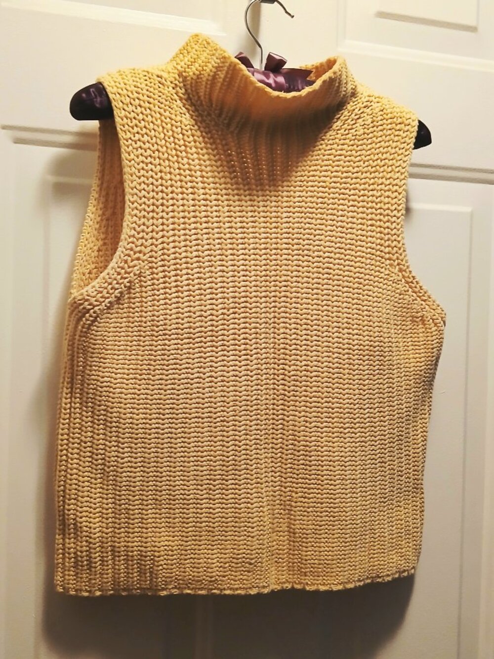 Chunky Mock Neck Sleeveless Sweater